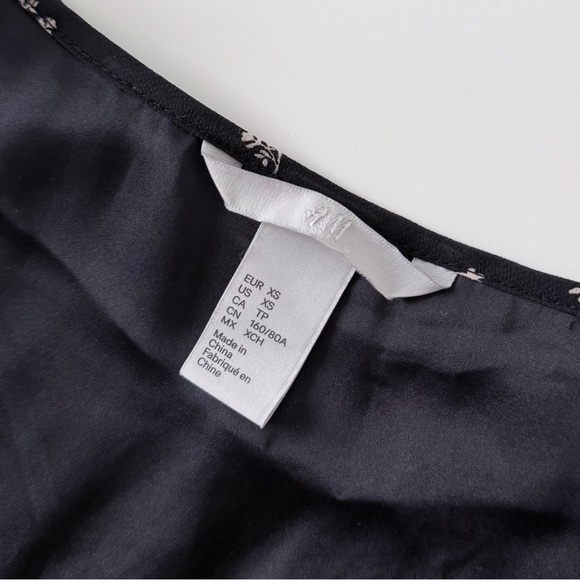 H&M Black Floral Pleated Midi Dress Size XS Spaghetti Strap Lightweight Summer - Picture 6 of 11